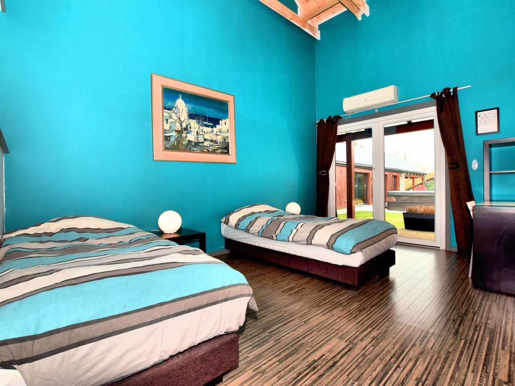 Beautiful Villa With Heated Outdoor Pool Manhay Exterior photo