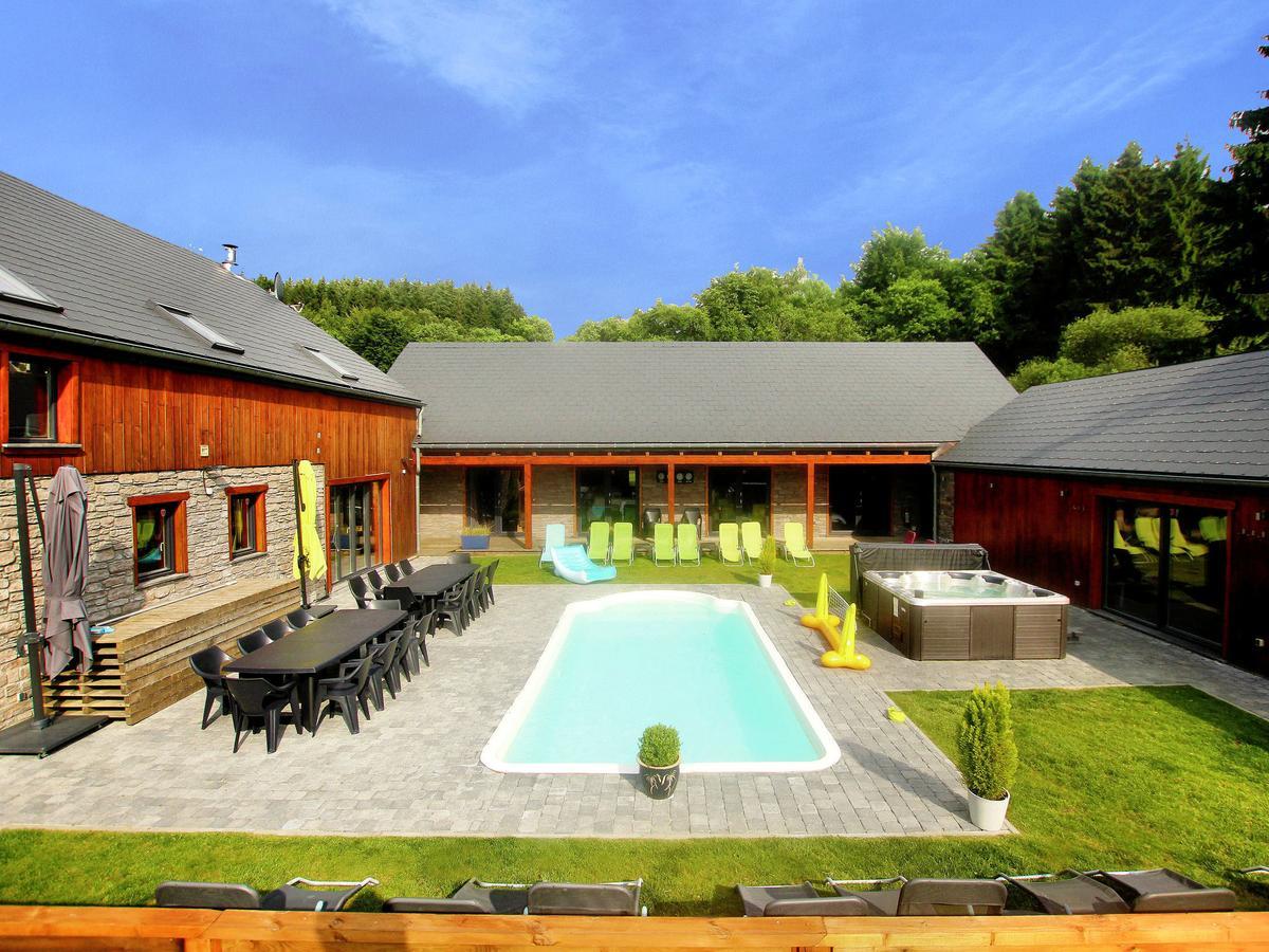 Beautiful Villa With Heated Outdoor Pool Manhay Exterior photo